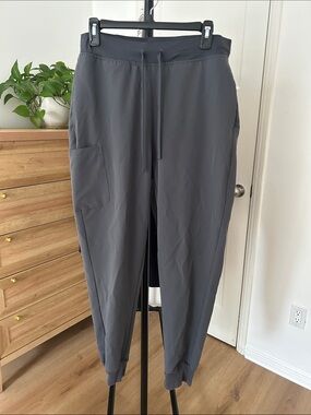 Mandala Scrub Joggers. Size Large. 28” inseam. Like new.